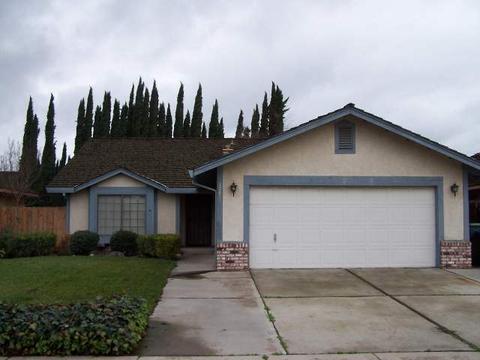 1301 Riverette Dr, Modesto, CA 95351 photo 1