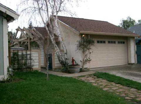 882 Malibu Dr, Concord, CA 94518 photo 1