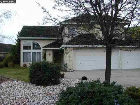 2840 Poulos Ct, Pinole, CA 94564 photo 1