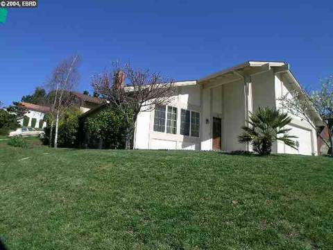 2371 Simas Ave, Pinole, CA 94564 photo 1