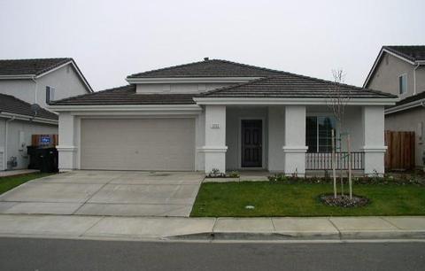 1232 Pipit Dr, Patterson, CA 95363 photo 1