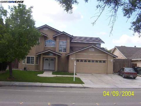 320 Mount Oso Ave, Tracy, CA 95376 photo 1