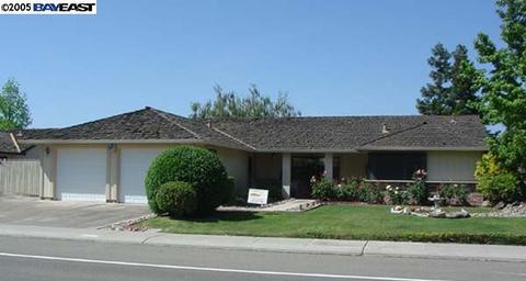 1547 Crom St, Manteca, CA 95337 photo 1
