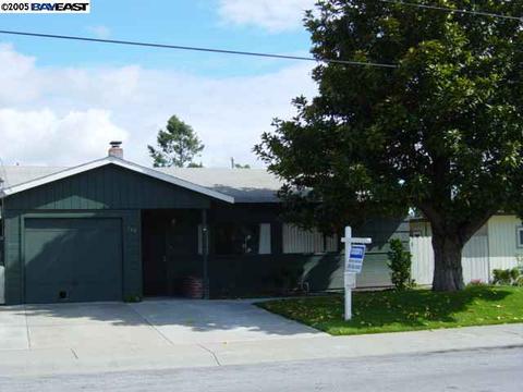749 Ellen St, Hayward, CA 94544 photo 1