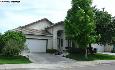 410 Falcon Ct, Tracy, CA 95376 photo 1