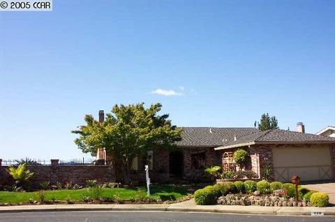 728 Skyline Dr, Martinez, CA 94553 photo 1