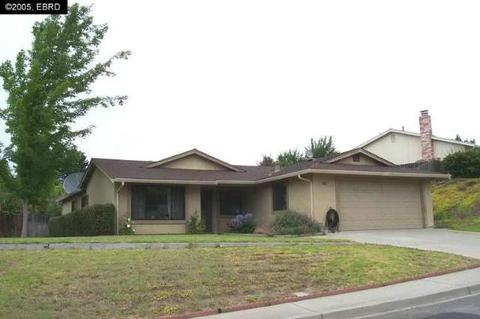 915 Sandpoint Dr, Rodeo, CA 94572 photo 1