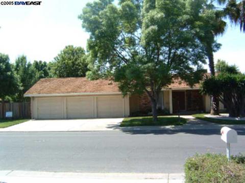 2634 Stoneridge Dr, Modesto, CA 95355 photo 1