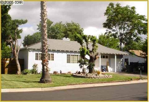 1411 Apple Dr, Concord, CA 94518 photo 1