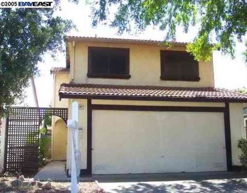 3137 Hemlock St, Antioch, CA 94509 photo 1