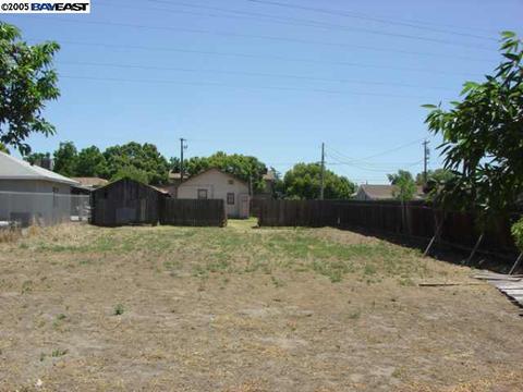 419 E Sutter St, Manteca, CA 95336 photo 1