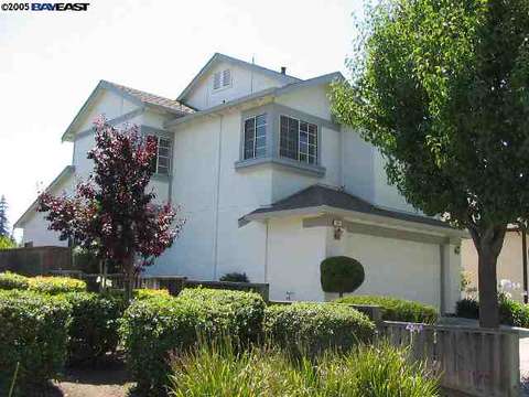 653 Black Pine Dr, San Leandro, CA 94577 photo 1