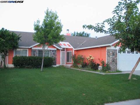 8412 Wilson St, Patterson, CA 95363 photo 1