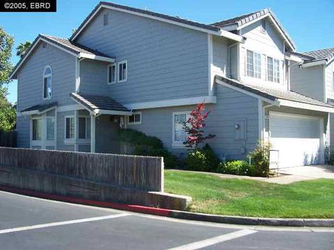 215 Pelican Loop, Pittsburg, CA 94565 photo 1