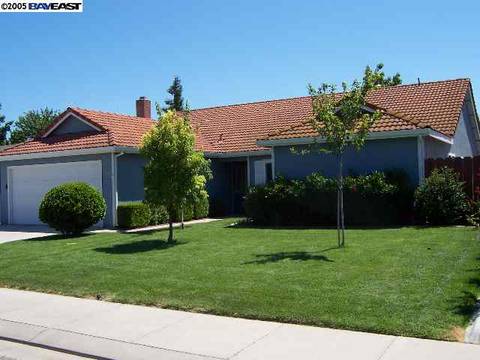 1218 Silvertrail Ln, Manteca, CA 95336 photo 1