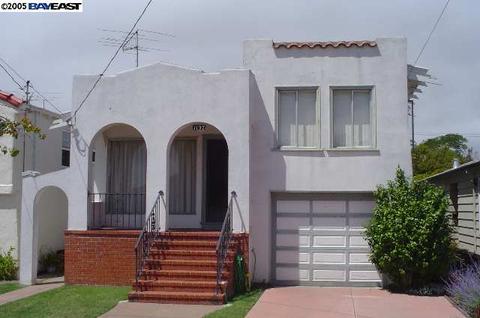 1127 Peach St, Alameda, CA 94501 photo 1