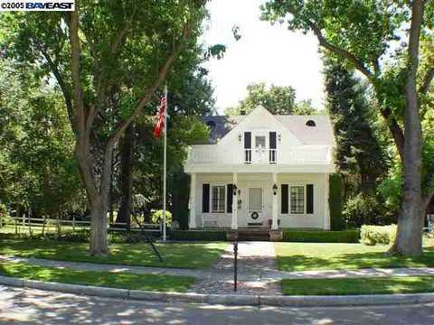692 Saint John St, Pleasanton, CA 94566 photo 1
