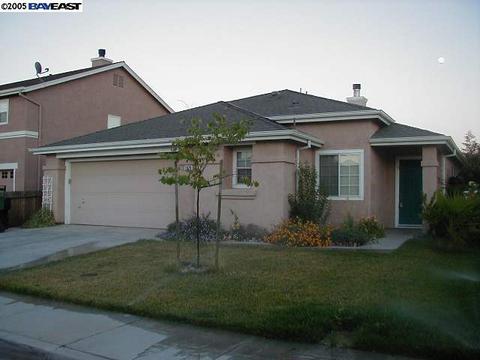 1026 Sparrow Hawk Ln, Patterson, CA 95363 photo 1