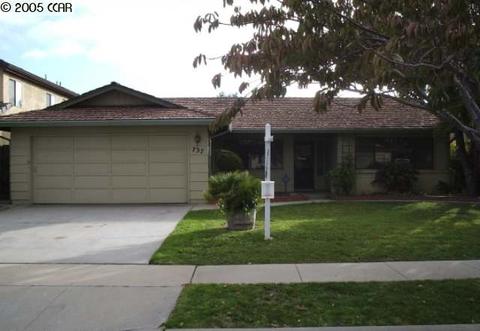 737 Ambrose Dr, Salinas, CA 93901 photo 1