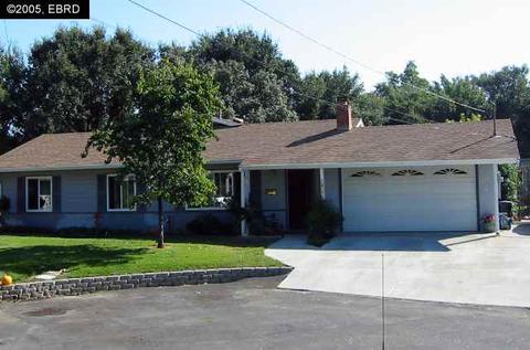 3236 Cambridge Pl, Concord, CA 94518 photo 1