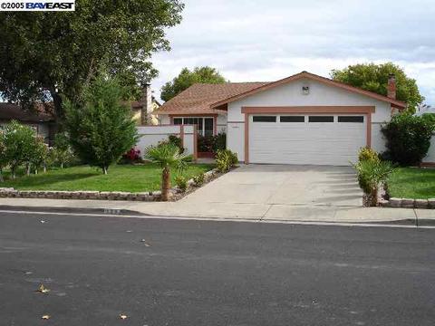 139 W Trident Dr, Pittsburg, CA 94565 photo 1