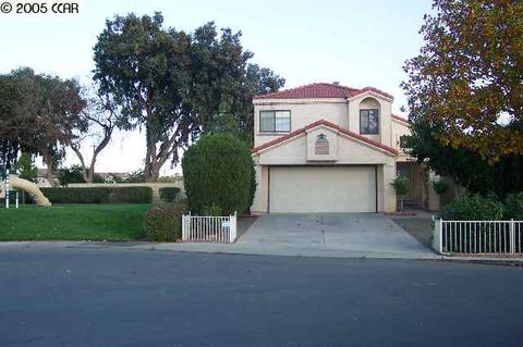 201 Rolfe Dr, Pittsburg, CA 94565 photo 1