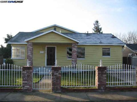 858 Marion St, Manteca, CA 95337 photo 1