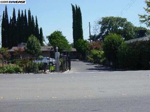8910 W Valpico Dr, Tracy, CA 95304 photo 1