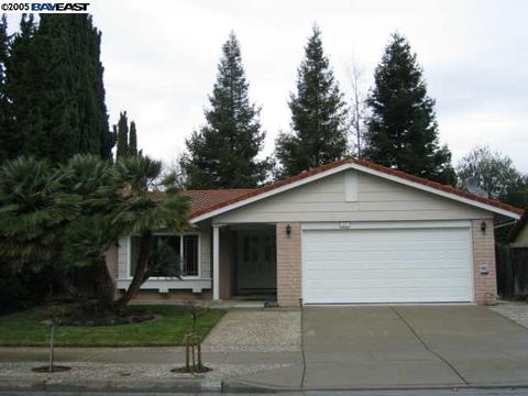 405 Spetti Dr, Fremont, CA 94536 photo 1