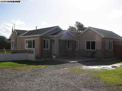 236 W Clover, Tracy, CA 95376 photo 1