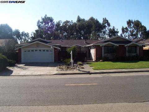 550 Elysian Fields Dr, Oakland, CA 94605 photo 1