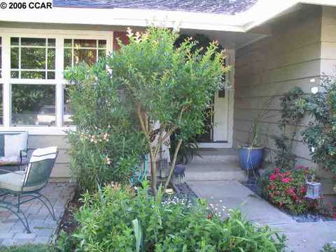 873 St John Cir, Concord, CA 94518 photo 1