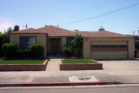1703 Wayne Ave, San Leandro, CA 94577 photo 1