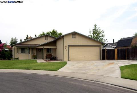 661 E Aurora Ct, Manteca, CA 95336 photo 1