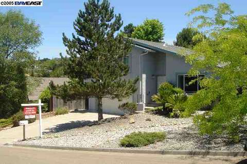 28014 Fallbrook Dr, Hayward, CA 94542 photo 1