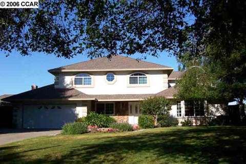 885 Ridge Dr, Concord, CA 94518 photo 1