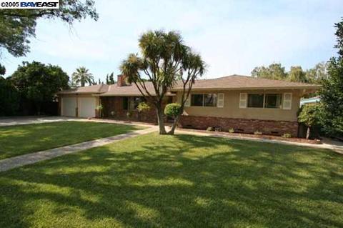 705 Leveland Ln, Modesto, CA 95350 photo 1