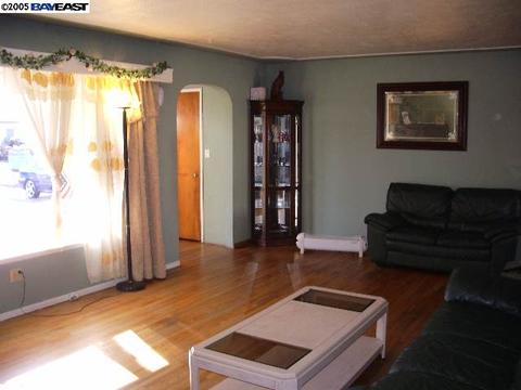 2313 Viola St, Modesto, CA 95354 photo 1