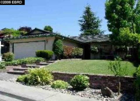 1004 Sandpoint Dr, Rodeo, CA 94572 photo 1