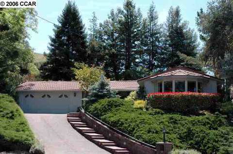8 Canning Ct, Moraga, CA 94556 photo 1