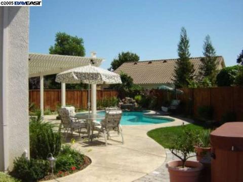 1264 Newcastle Ct, Tracy, CA 95376 photo 1
