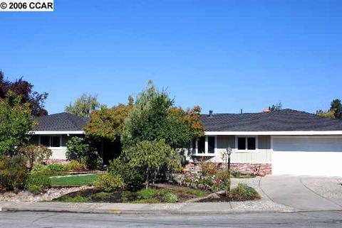 132 Tharp Dr, Moraga, CA 94556 photo 1