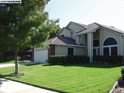1900 Golden Leaf Ln, Tracy, CA 95376 photo 1