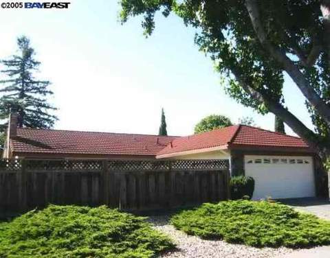 35139 Windermere Dr, Newark, CA 94560 photo 1