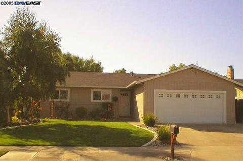 5833 Saint Paul Dr, Newark, CA 94560 photo 1