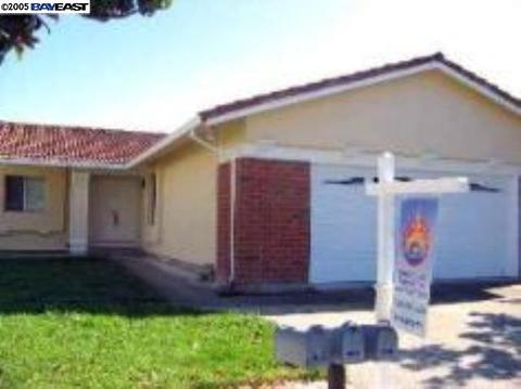 2446 Cobblestone Dr, Hayward, CA 94545 photo 1