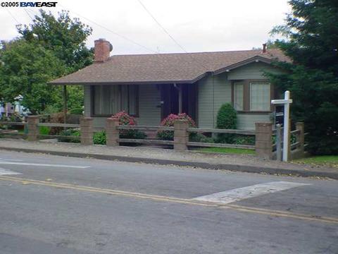 433 Hampton Rd, Hayward, CA 94541 photo 1