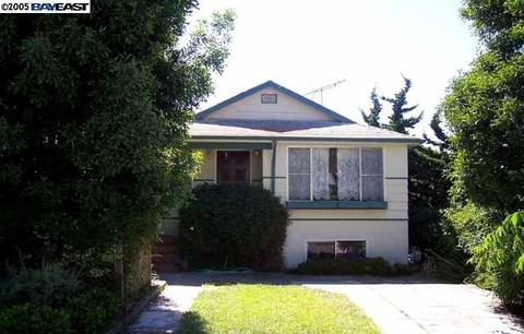 2330 Valley St, Berkeley, CA 94702 photo 1