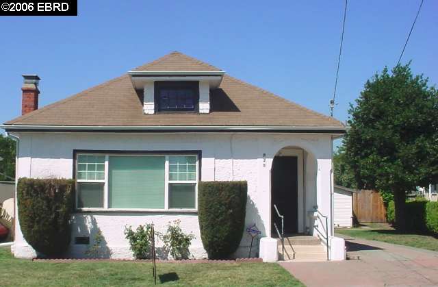 929 Moorpark St, Oakland, CA 94603 photo 1