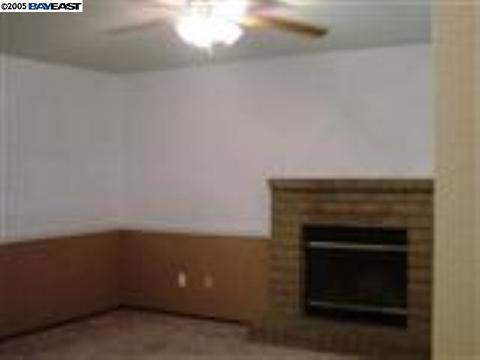1074 Derby, Manteca, CA 95336 photo 1